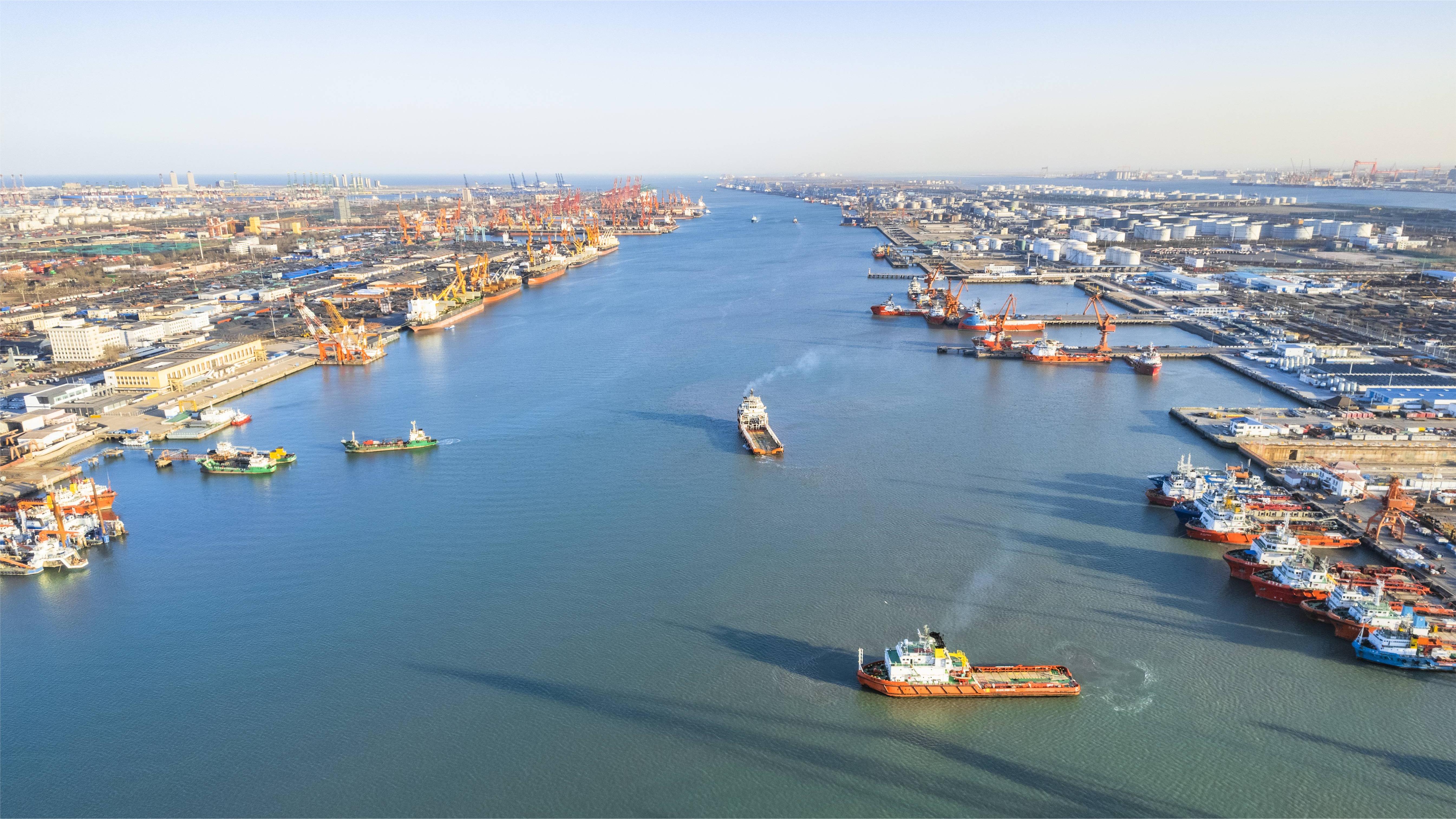 助推世界一流绿色港口建设，宇通新能源环卫车交付天津港