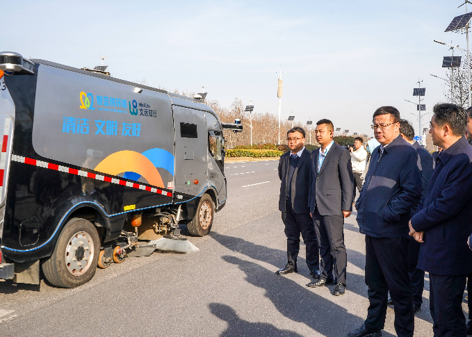 郑州自动驾驶环卫项目正式启动，颠覆环卫传统作业模式