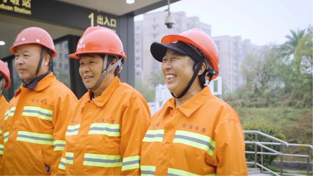 看见TA的名字,致敬不凡坚守!宇通环卫祝所有环卫工人节日快乐! 看见TA的名字,致敬不凡坚守!宇通环卫祝所有环卫工人节日快乐!