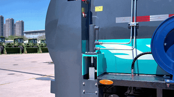 持续批量交付!宇通12吨纯电餐厨垃圾车何以赢得市场青睐 持续批量交付!宇通12吨纯电餐厨垃圾车何以赢得市场青睐