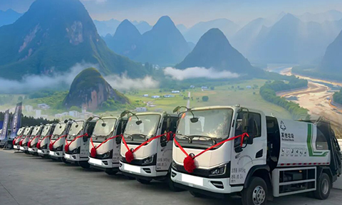 宇通環衛進百城！再添新篇，8噸壓縮式垃圾車批量交付河池！