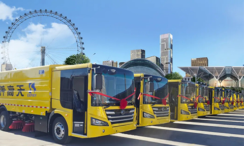 宇通纯电动高速扫路车批量交付天津，助力绿色养护升级！
