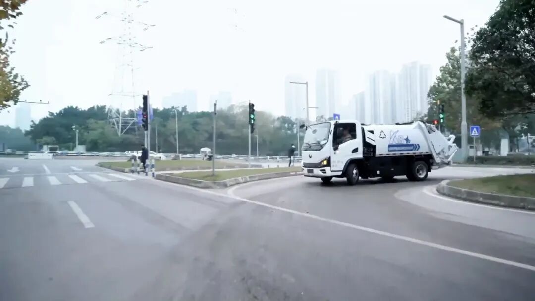 灵巧运力畅行立体山城！宇通环卫成功“通关”复杂路况挑战