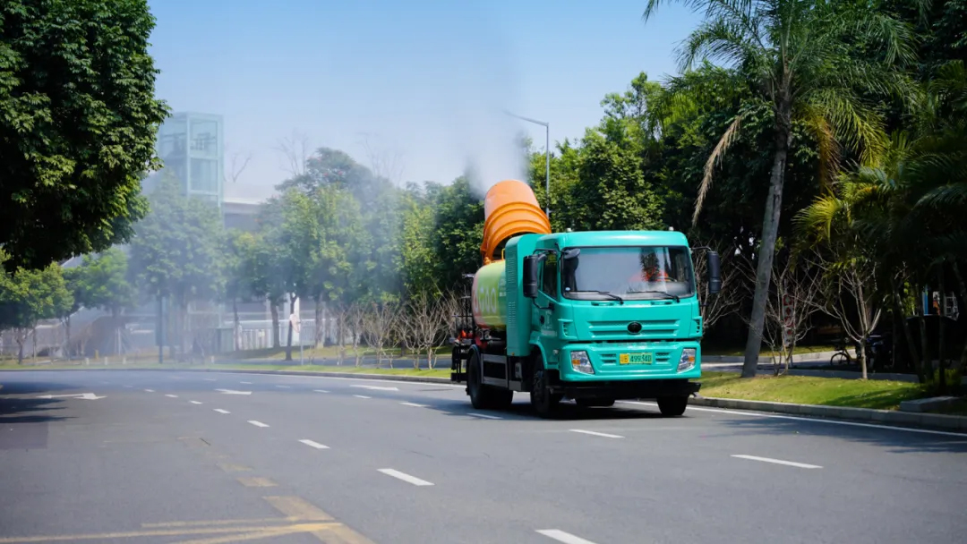 从两会热词看宇通环卫｜锚定方向，笃行实干，共建美丽中国！